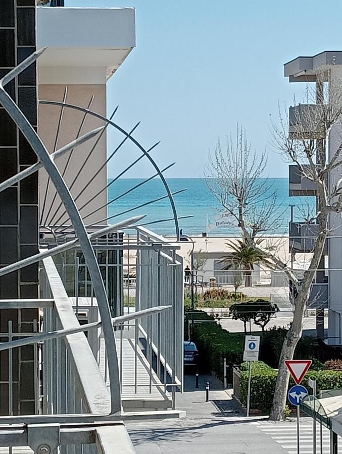 Appartamenti Carlotta Rimini Buitenkant foto