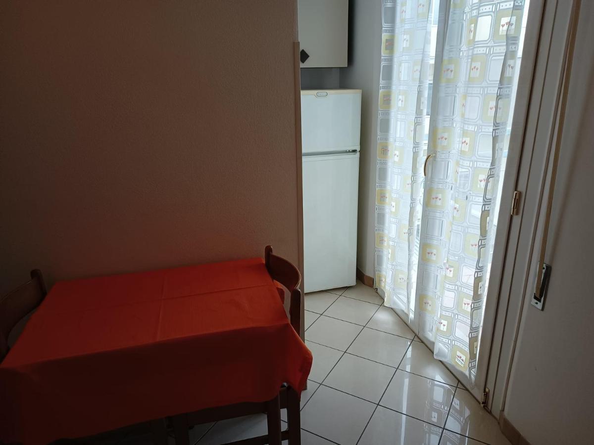 Appartamenti Carlotta Rimini Buitenkant foto