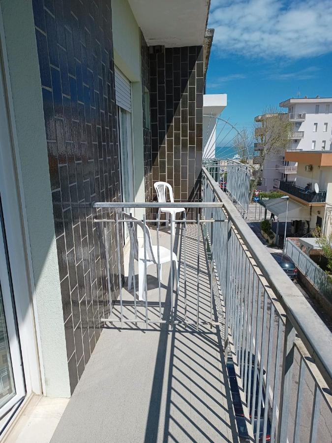 Appartamenti Carlotta Rimini Buitenkant foto